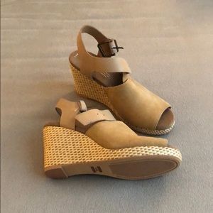 Toms Wedges